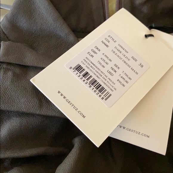 GESTUZ
VILEAGZ LEATHERDRESS
DK 38
Dark Olive NWT - Picture 9 of 15